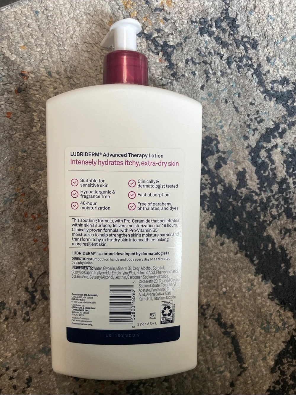 Lubriderm Advanced Therapy Lotion - White with Plum Accents